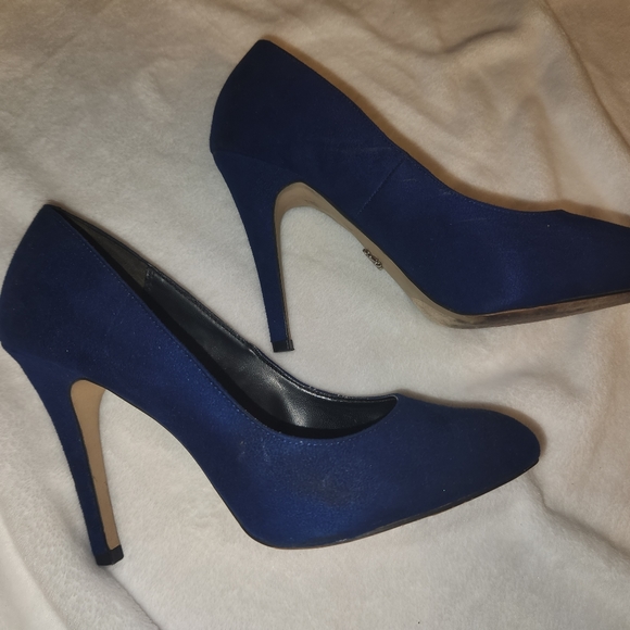 Royal Blue Rock and Republic heels - Picture 3 of 3